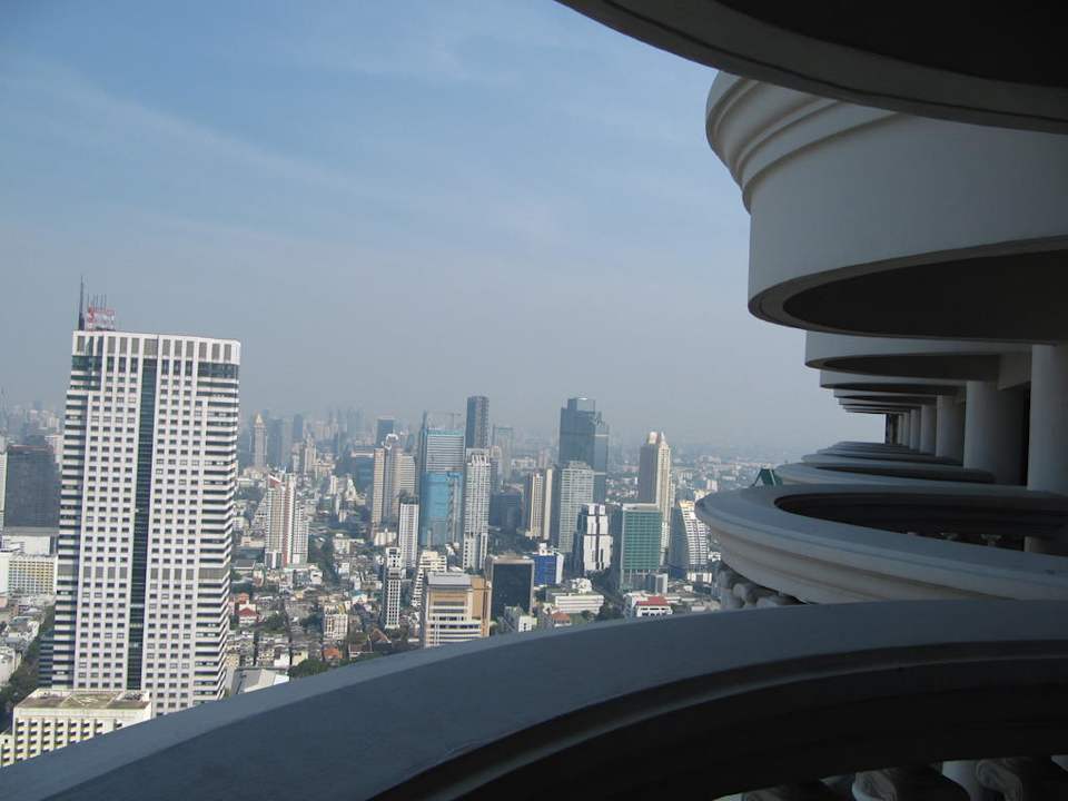 Blick vom Balkon richtung City Hotel Lebua At State Tower