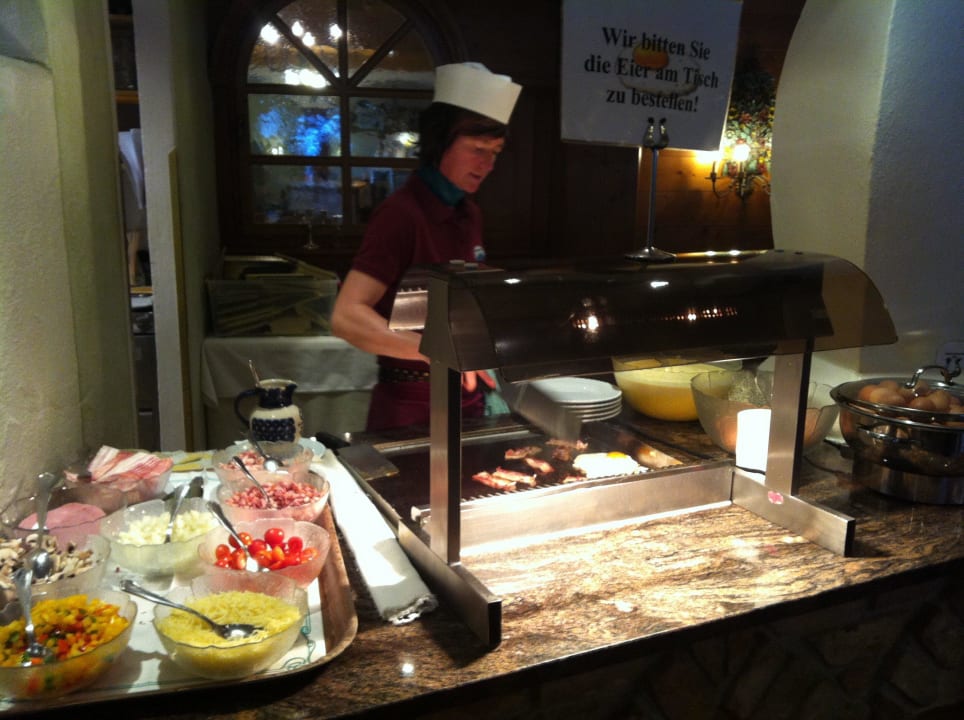 Frische Eiervariationen am Morgen Hotel Tauernhof