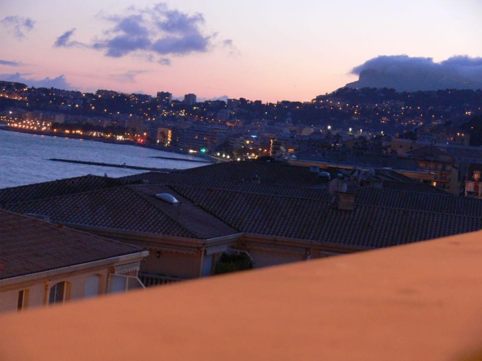 schöne Abendstimmung Hotel Le Royal Westminster