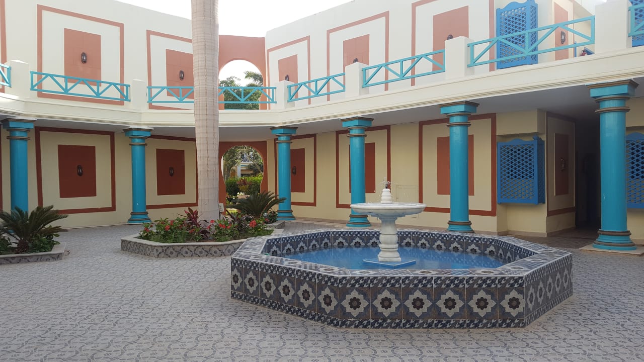 Innenhof Haus Andalus  Mirage Bay Resort & Aqua Park