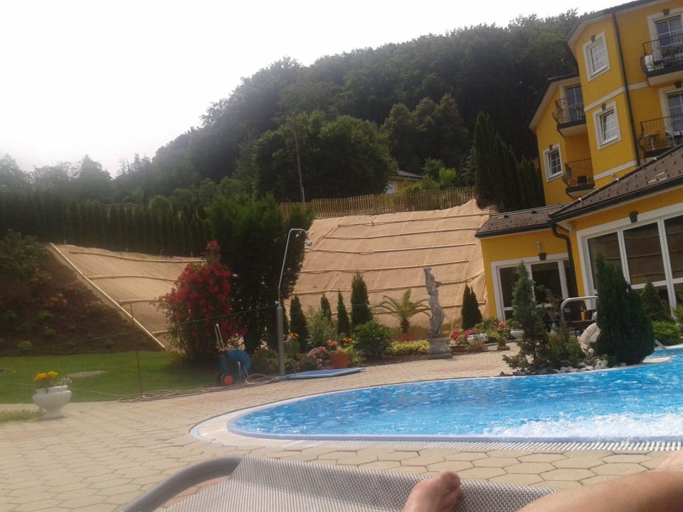 Neues Blumenbeet Schlössl Hotel Kindl