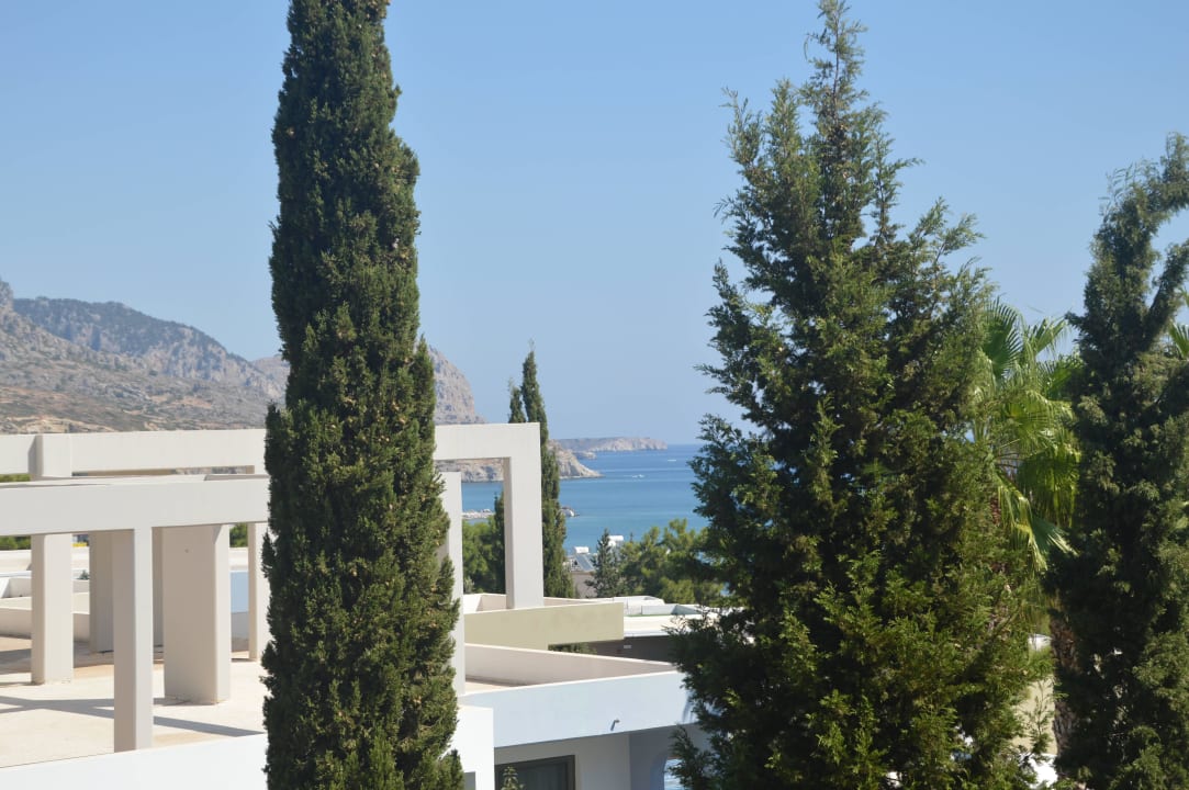 Widok z basenów na morze alltoura Club Hotel Porto Angeli Beach Resort