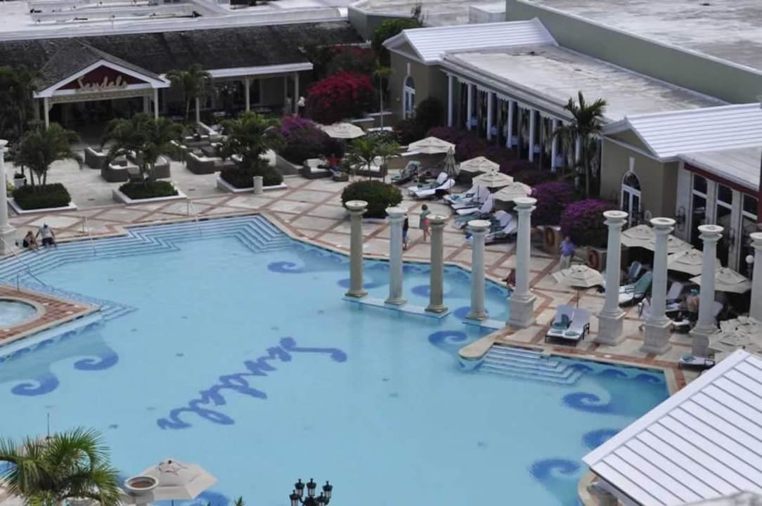Der ruhige Pool Sandals Royal Bahamian