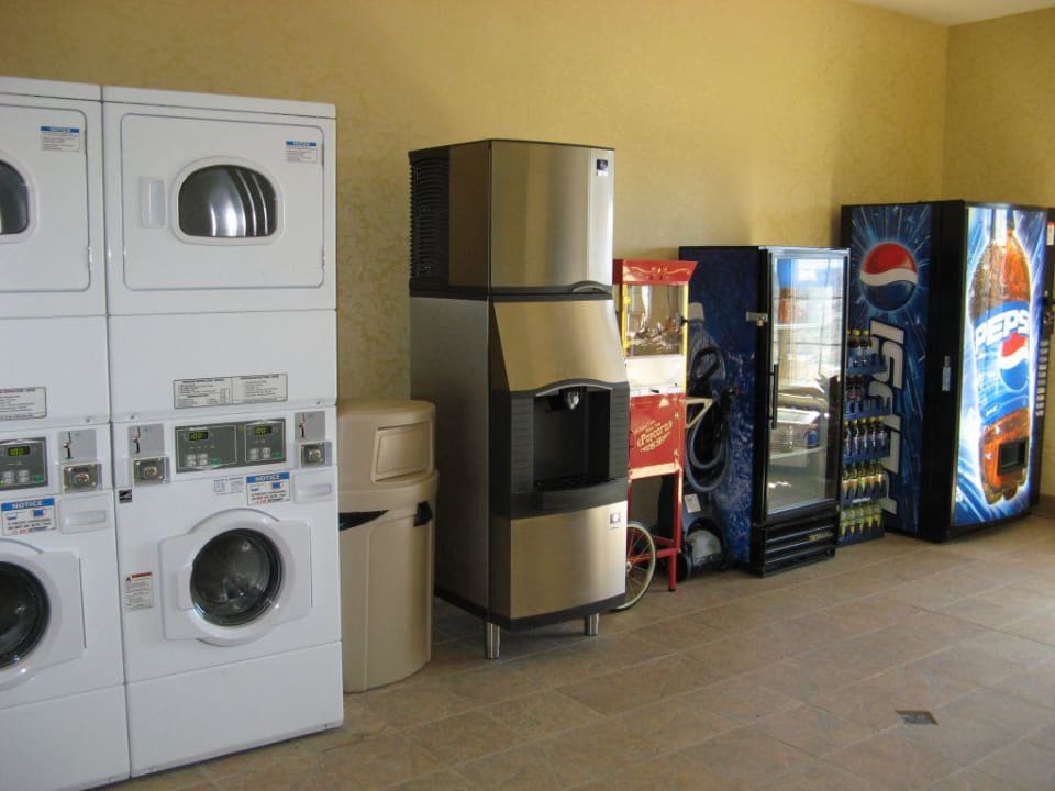 Hotel Ramada Virginia City Silverland Inn & Suites