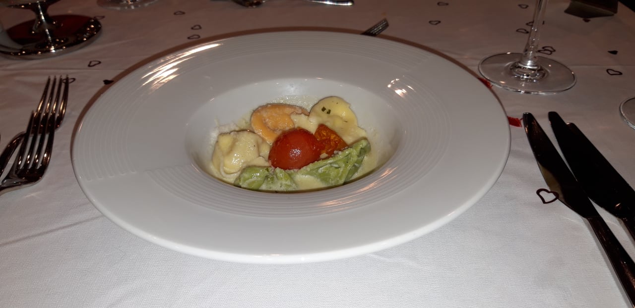 Gastro The Sense Deluxe Hotel