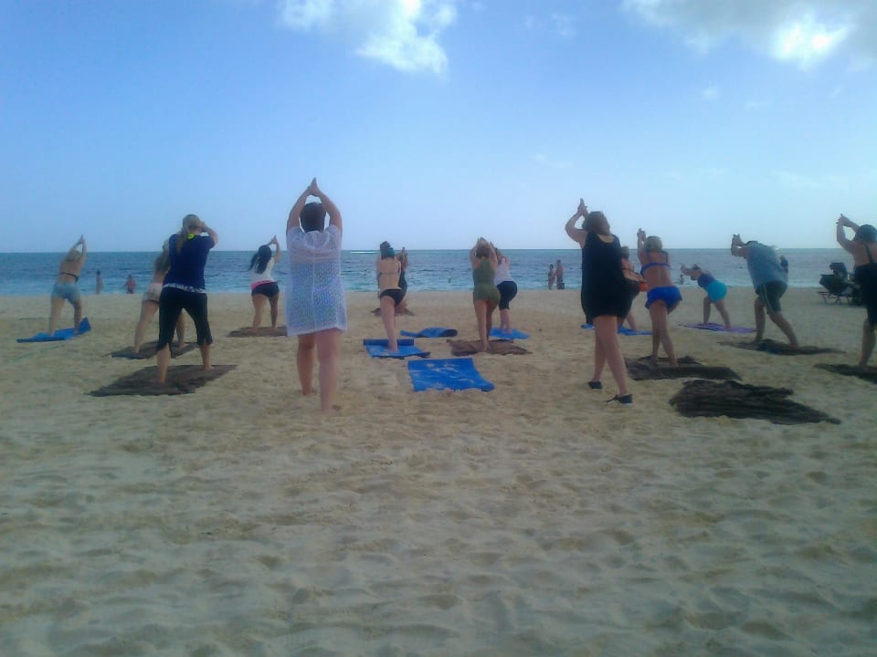 Yoga am Strand Secrets Royal Beach Punta Cana - Adults only