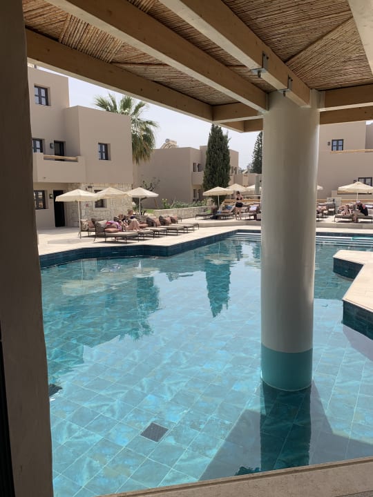 Pool Momi Slow Living Hotel