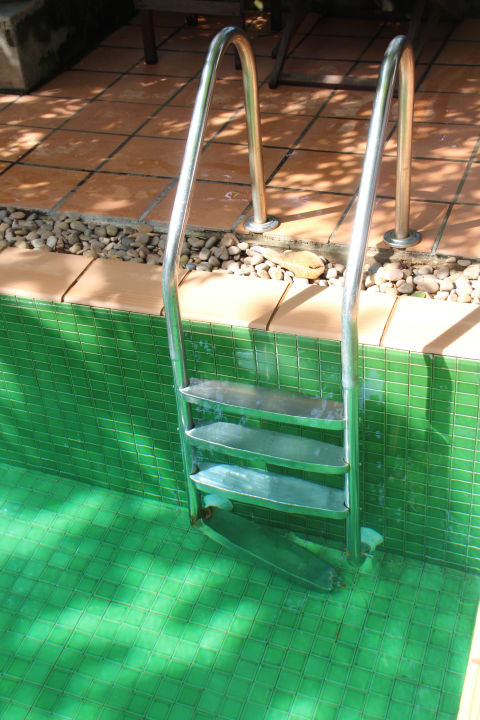 Gefährlicher abgerosteter Tritt  Hotel The Kabiki