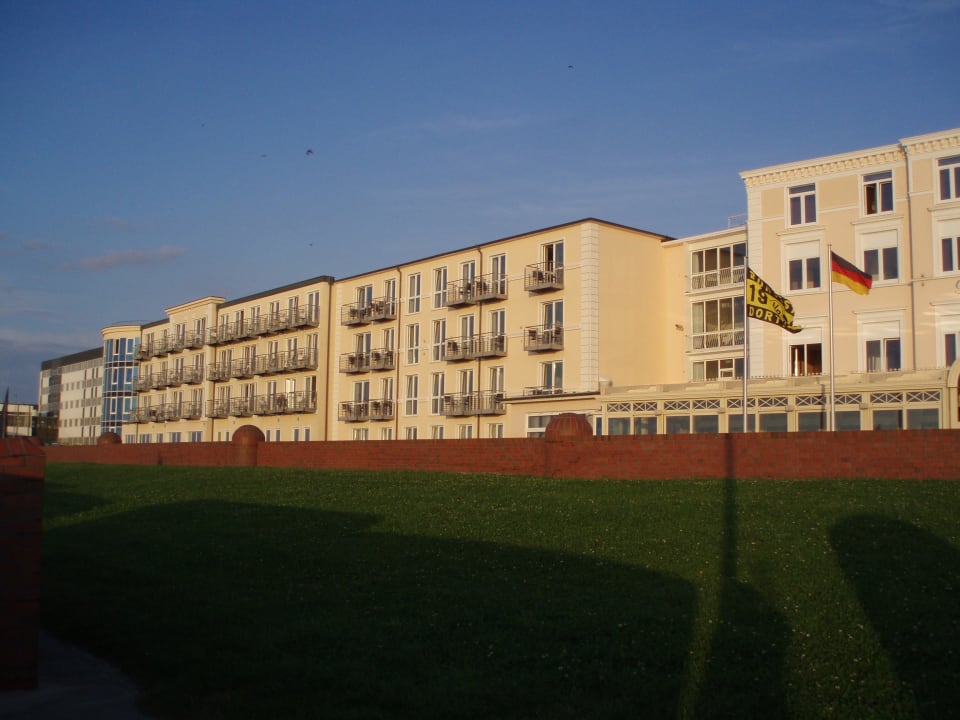 Blick von der Promenade / Strand Strandhotel Georgshöhe