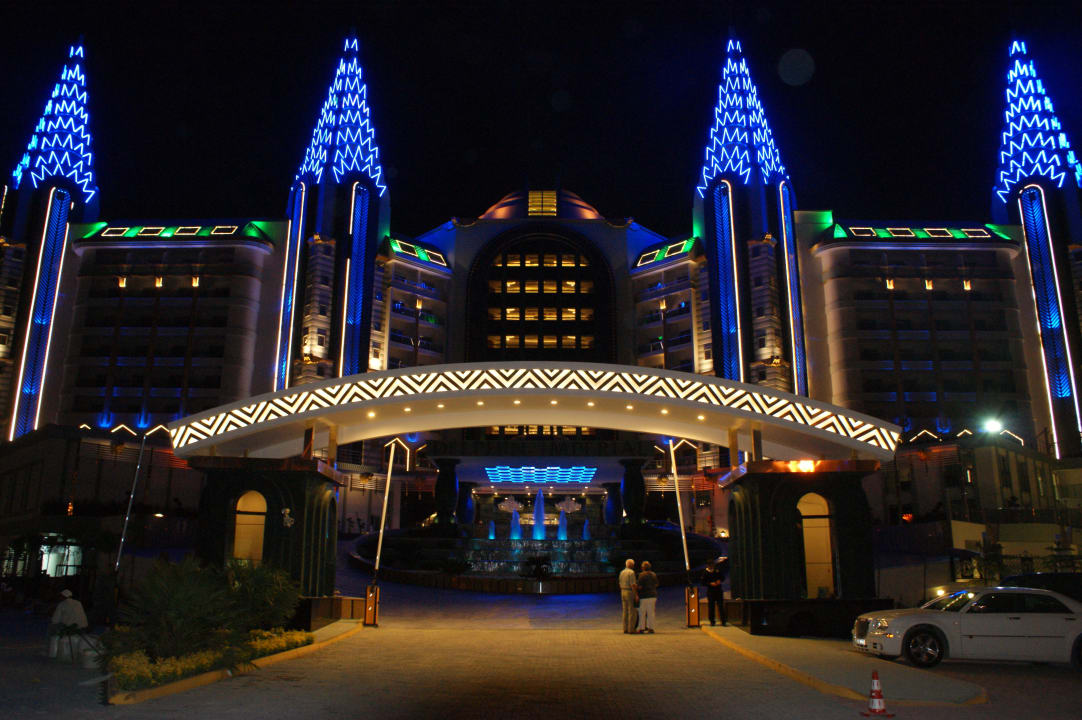 Hotel Imperial bei Nacht Hotel Delphin Imperial
