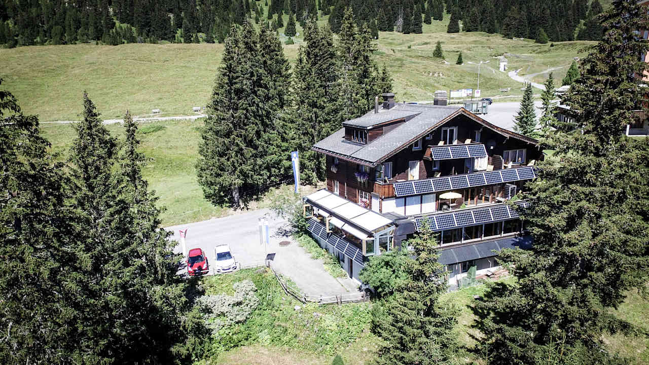 Außenansicht Hotel Arlenwald Arosa