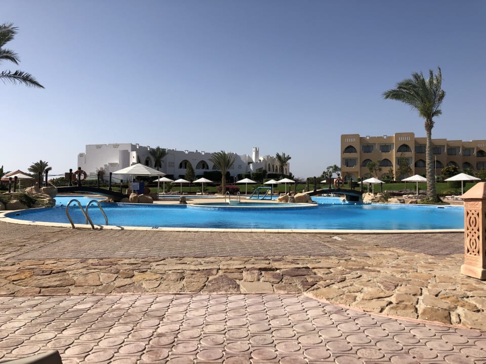 Pool Three Corners Equinox Beach Resort