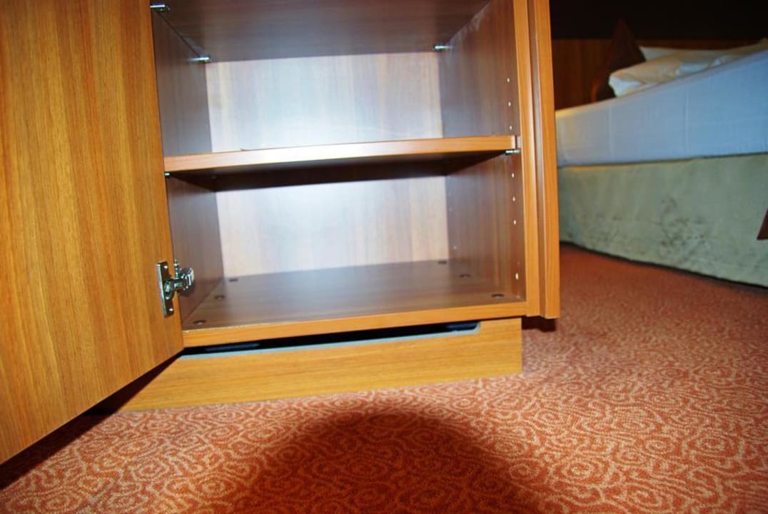 Kleiderschrank Dorint Hotel am Dom Erfurt