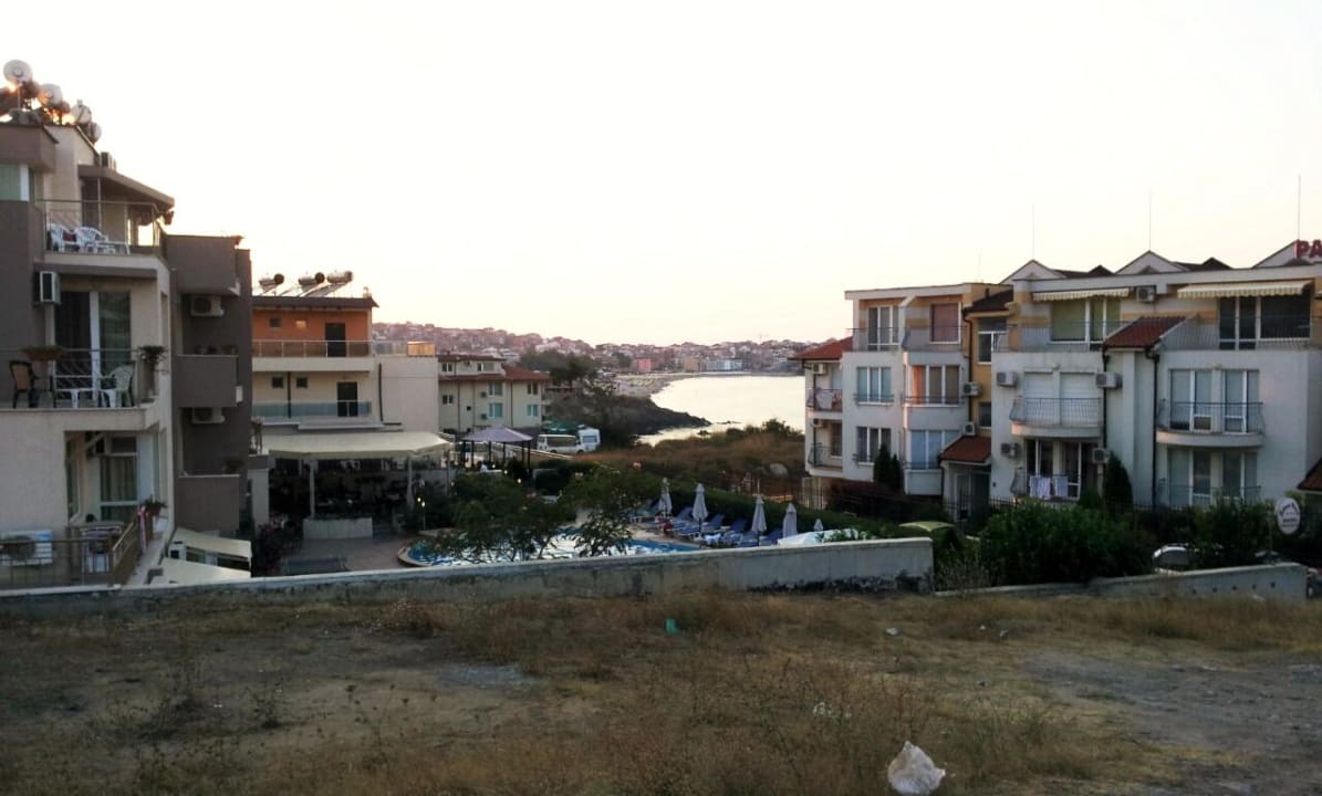 Von der Strassecke aufgenommen Hotel Selena Beach