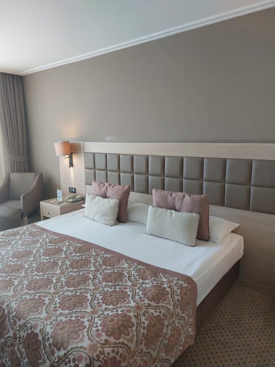 Zimmer Hotel Miracle Resort