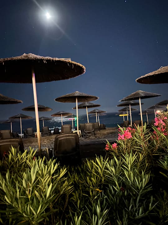 Strand Lago Hotel
