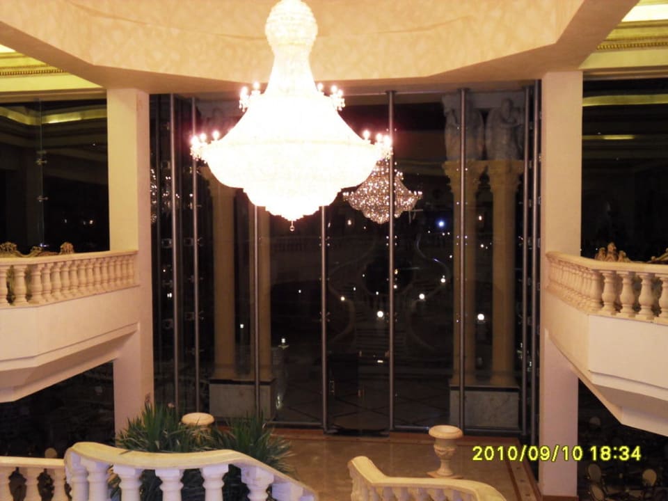 Blick von Lobby in Richtung Poolanlage Hotel Titanic Palace