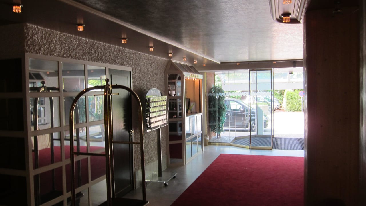 Eingangsbereich Living Hotel am Olympiapark
