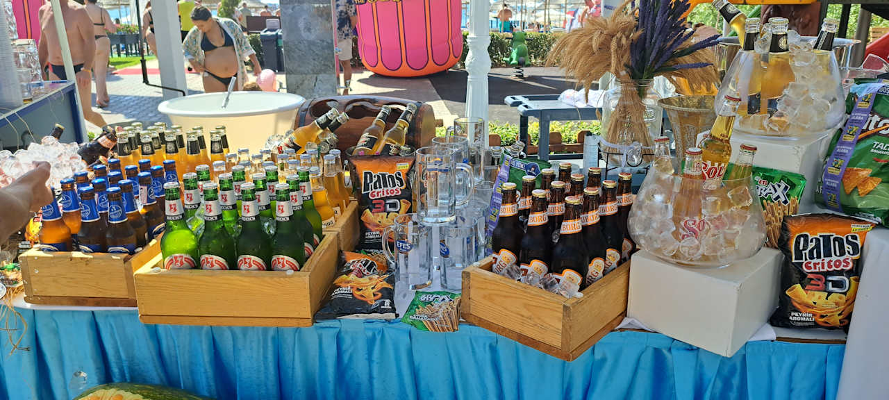 Strand Quattro Beach Spa & Resort