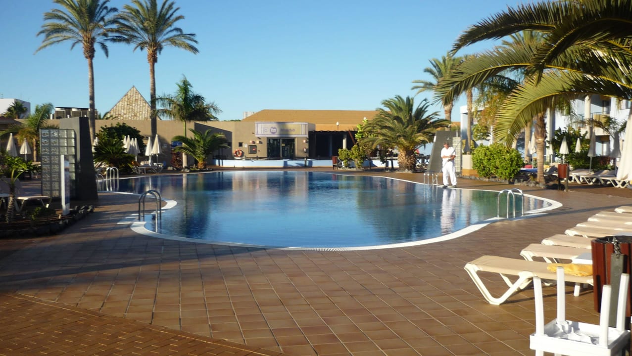 Vorderer kleiner Pool Iberostar Waves Gaviotas Park