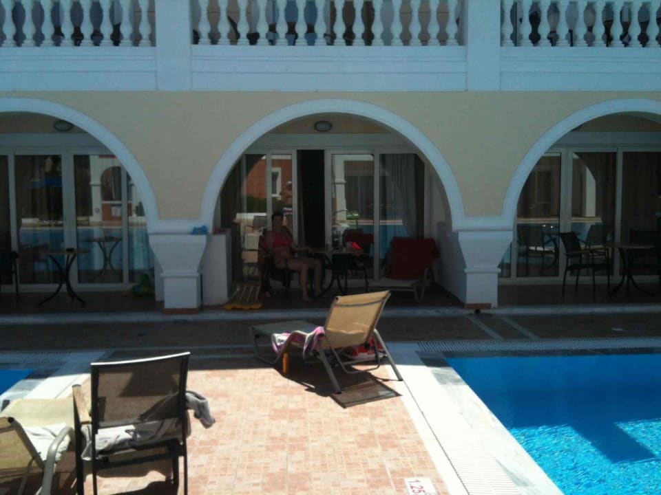 Zimmer direkt am Pool Porto Bello Royal