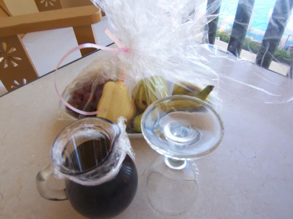 Kleines Geschenk vom Roomboy Three Corners Rihana Resort Deluxe