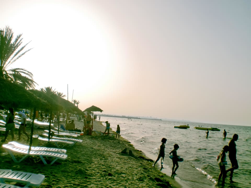 Immer sauberer Hotelstrand Houda Golf & Beach Club