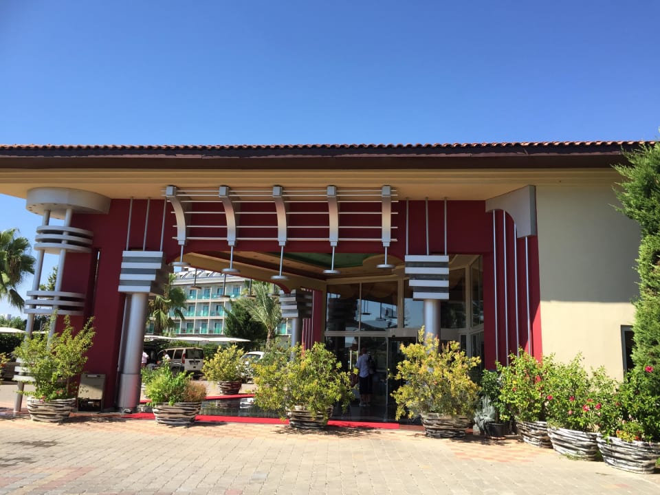 Hoteleingang Hotel Orfeus Park