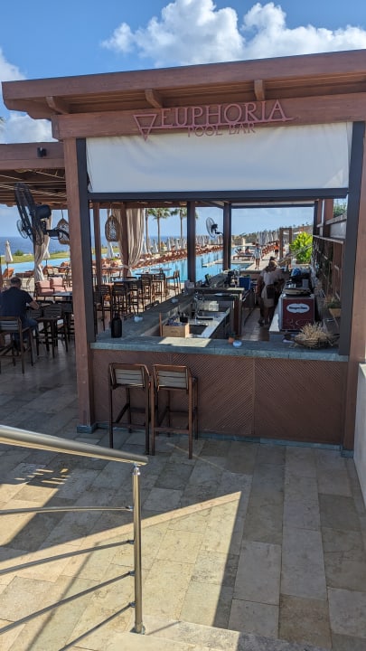 Gastro The Royal Senses Resort, Curio Collection by Hilton