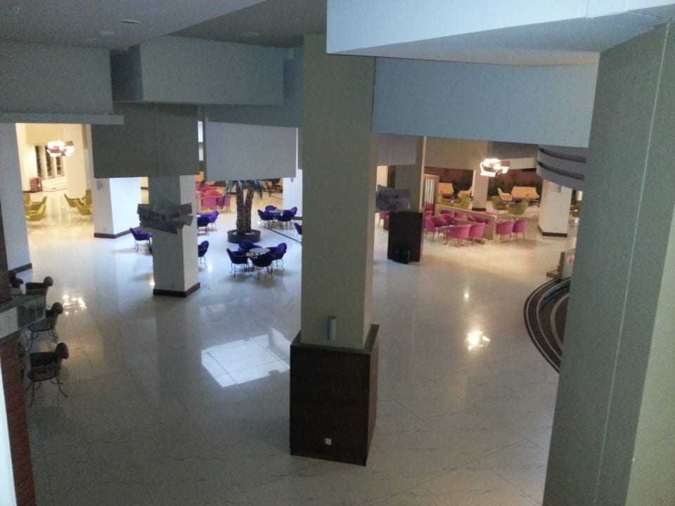 Oasis Bar Limak Lara Deluxe Hotel & Resort