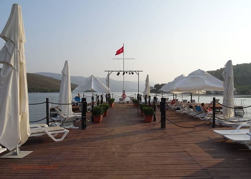 Hier ist Freitagsabends Tanz Green Bay Resort & Spa