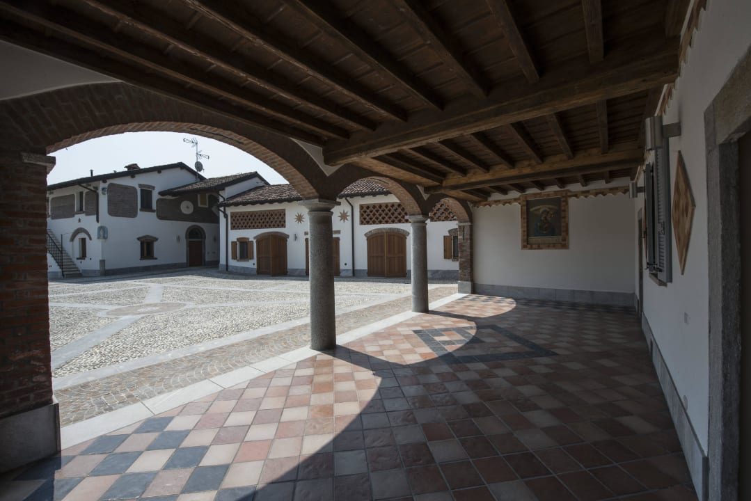 Patio Hotel Sesmones