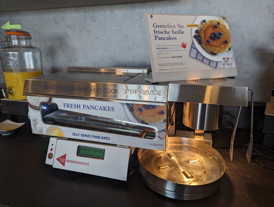 Gastro Holiday Inn - the niu, Hide Berlin Friedrichshain