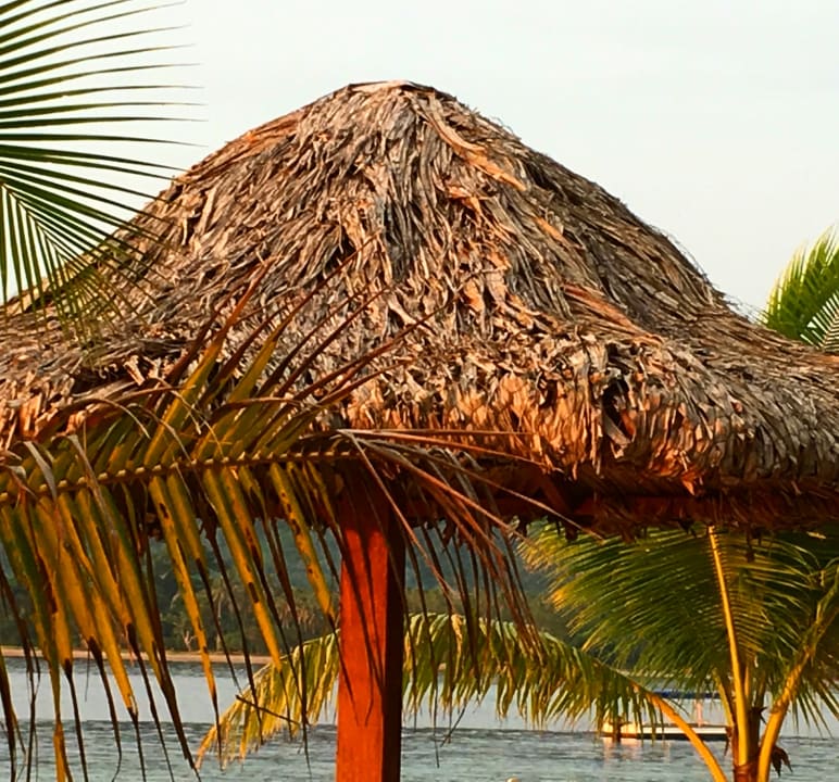 Strand Hotel Hideaway Island Resort