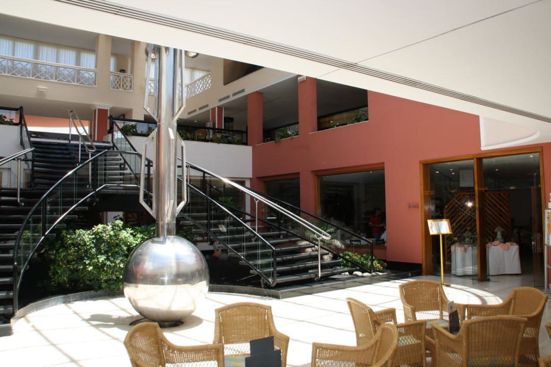 Blick von der Bar zur Rezeption Hipotels La Geria