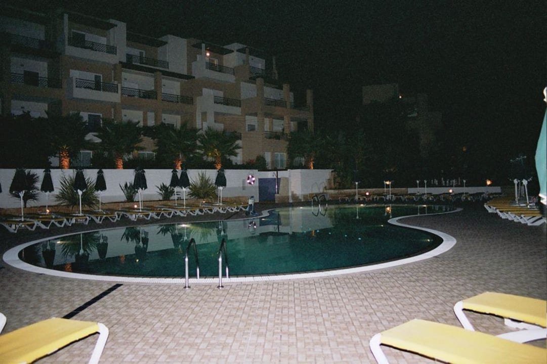 Kleine rPool ab 16 Jahre Grand Hotel Holiday Resort