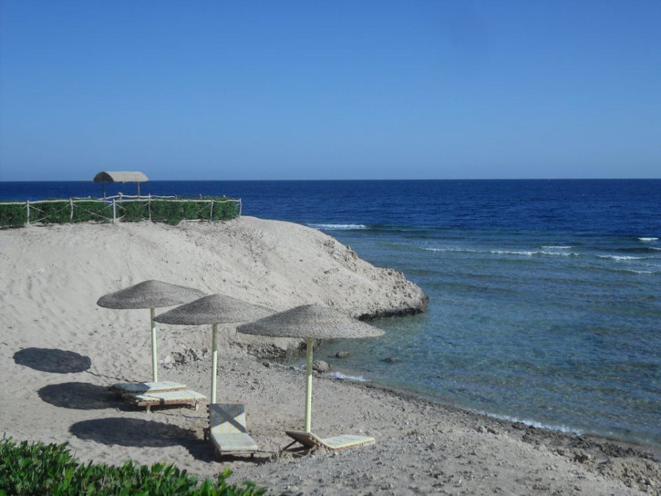 Súkromná pláž pri bungalowe Siva Golden Bay Makadi