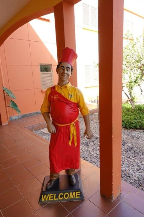 Willkomensstatue Hotel Xaguate