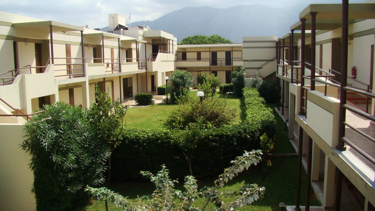 Innehof vom Zimmer aus betrachtet Grecotel Meli Palace