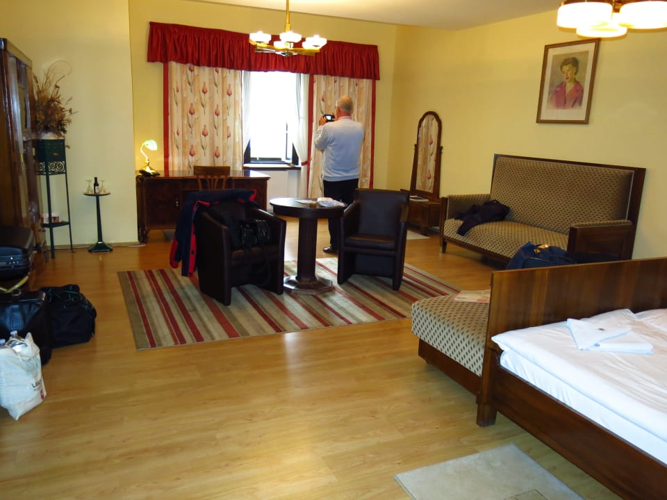 Riesiges Doppelzimmer, antikisierend möbliert Hotel Zlatý Anděl