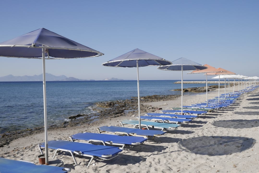 Strand Grand Blue Beach Hotel