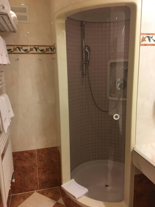 Bad DAS EDELWEISS Salzburg Mountain Resort