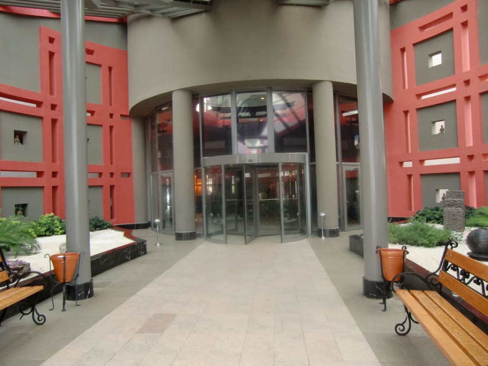 Hoteleingang Limak Lara Deluxe Hotel & Resort