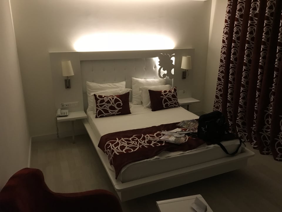 Zimmer Laguna Beach Alya Resort & Spa Hotel