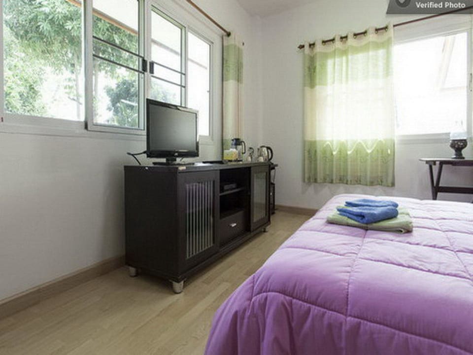 "Superior" double room in mainbuilding Lha's Place Guesthouse and Holidayhomes
