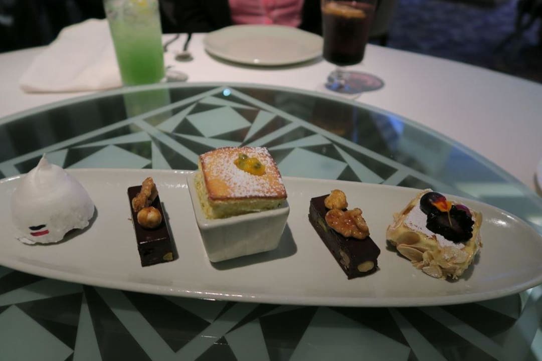 Nachspeise U Sathorn Bangkok