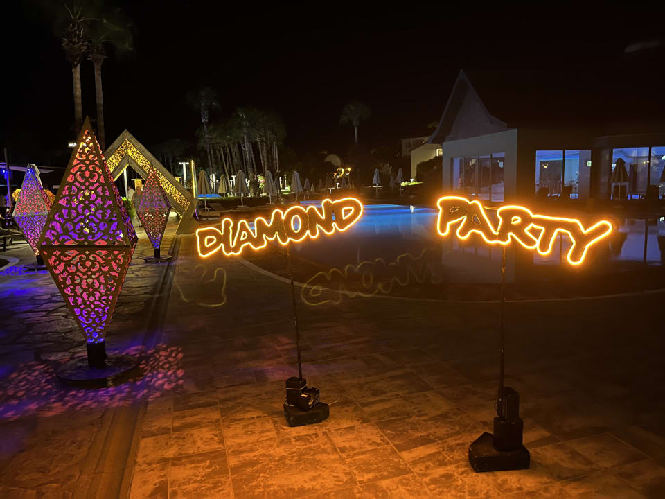 Pool Arum Barut Collection