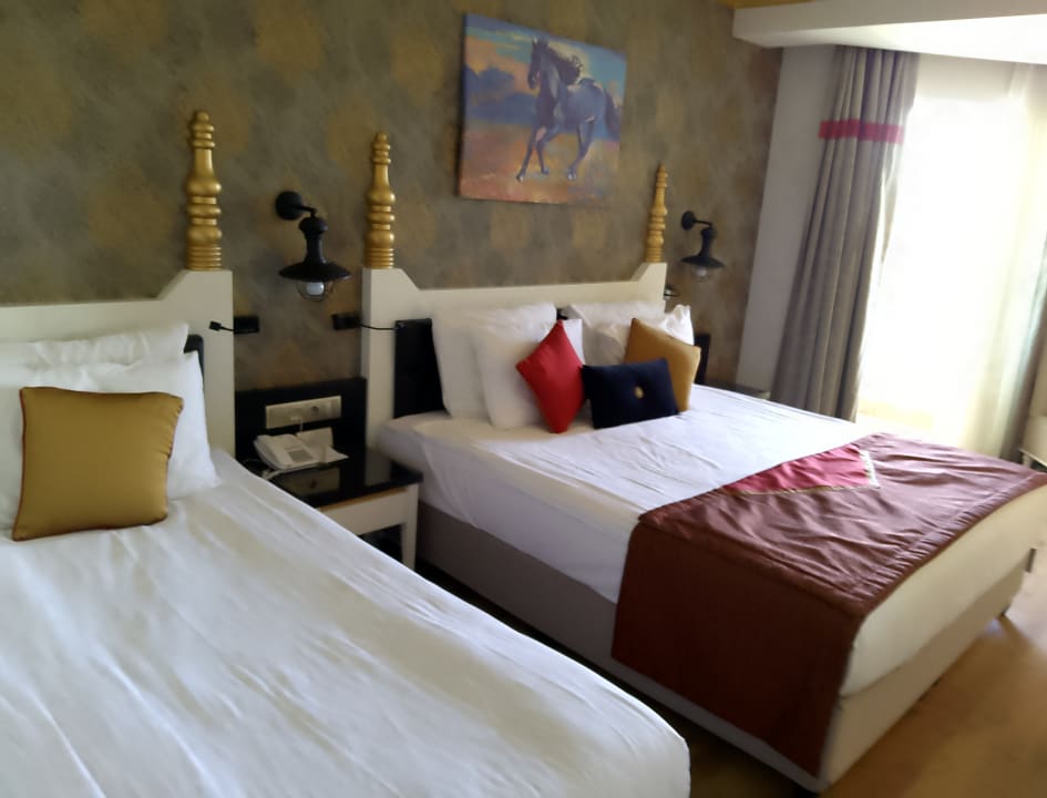 Zimmer Mary Hotel Side