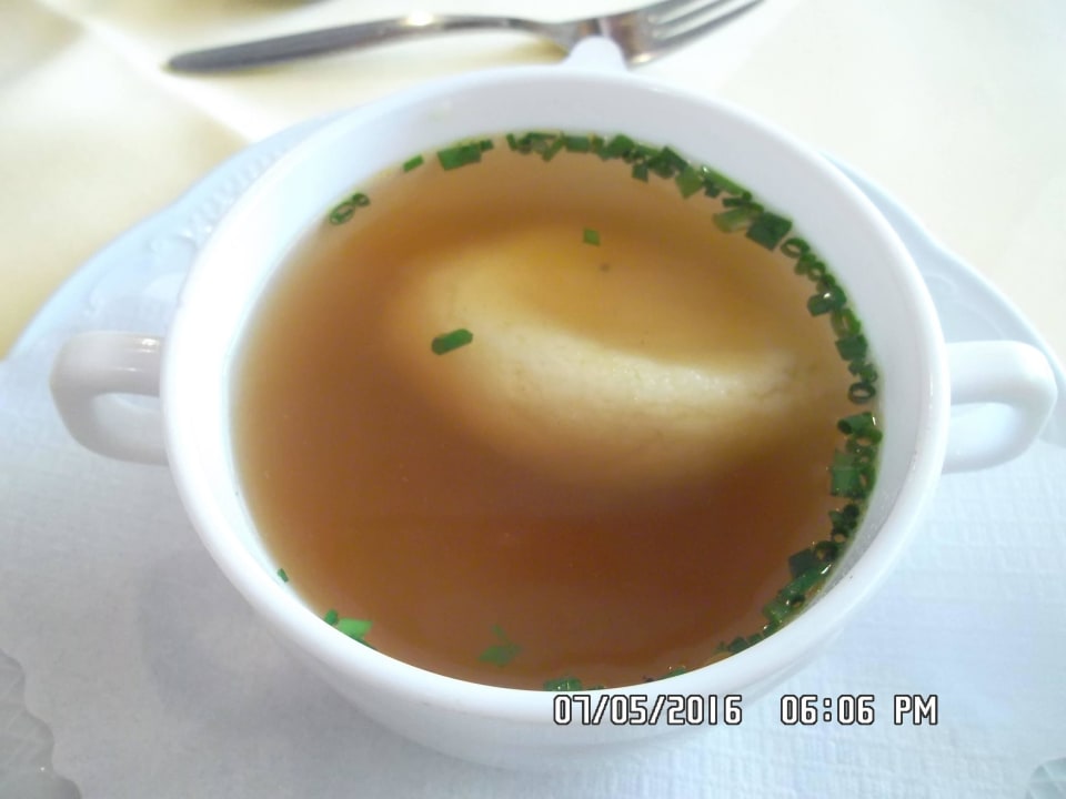 Abendessen - Grießknödelsuppe Hotel Königssee