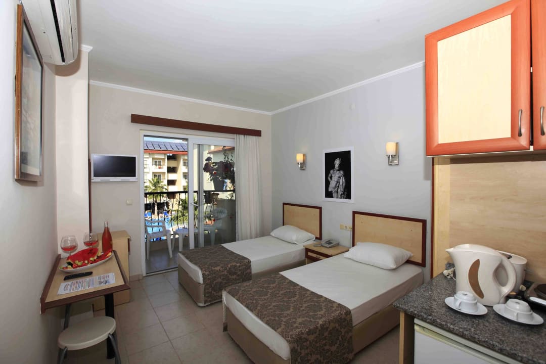 Studio Room Sun City Apartments